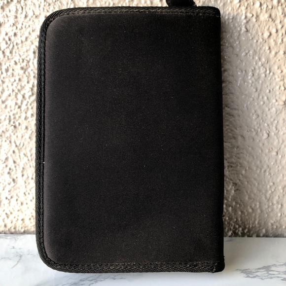 Ford Owner Manual Glovebox folder with Zipper - Picture 2 of 7